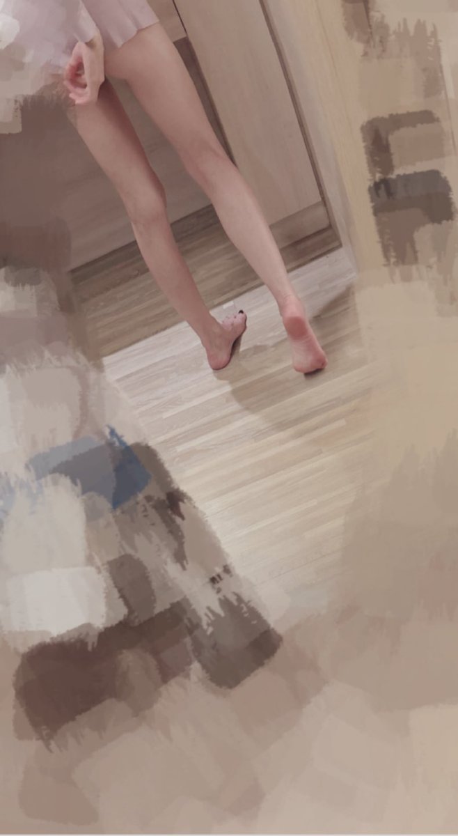 we19841017's tweet photo. 其實⋯腿真的不是我強項 https://t.co/z3ECVenJ89