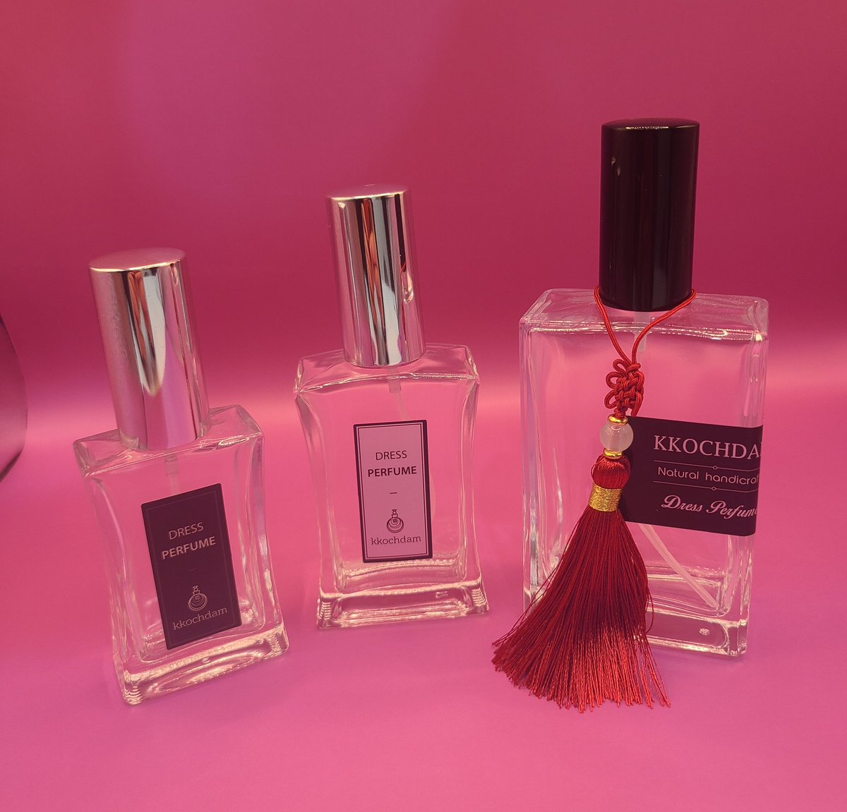 [팔로우&amp;RT이벤트] 2월 커미션 오픈 기념 자캐/최애 향수 이벤트 본 계정을 팔로우 알티 해주신 분들 중 3명에게 공방에서 직접 만든 자캐/최애 50ml 꽃담 향수를 무료로 제작해드립니다!🌸

-추첨 : 2/25일 저녁에 🐥