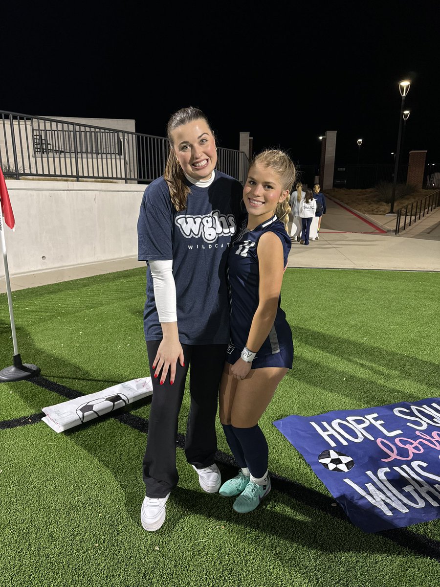 StockdaleWGHS's tweet photo. The best of the best!!! These girls have my heart💛 https://t.co/PmTyuqcbzQ