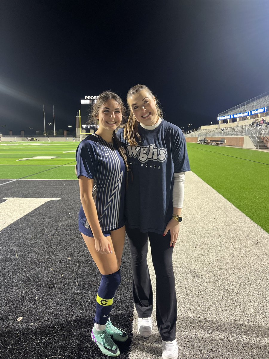 StockdaleWGHS's tweet photo. The best of the best!!! These girls have my heart💛 https://t.co/PmTyuqcbzQ