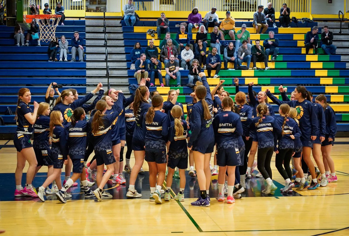 LadyIrishHoops's tweet image. Teacher Appreciation Night Success! Lady ☘️ move to 15-4 and 8-2 in the SSC

Special shout out to our amazing teachers for their support and dedication to our student athletes on and off the court!

Much love to our 5th graders for “Bringing The Juice” tonight!

#AllForEachOther