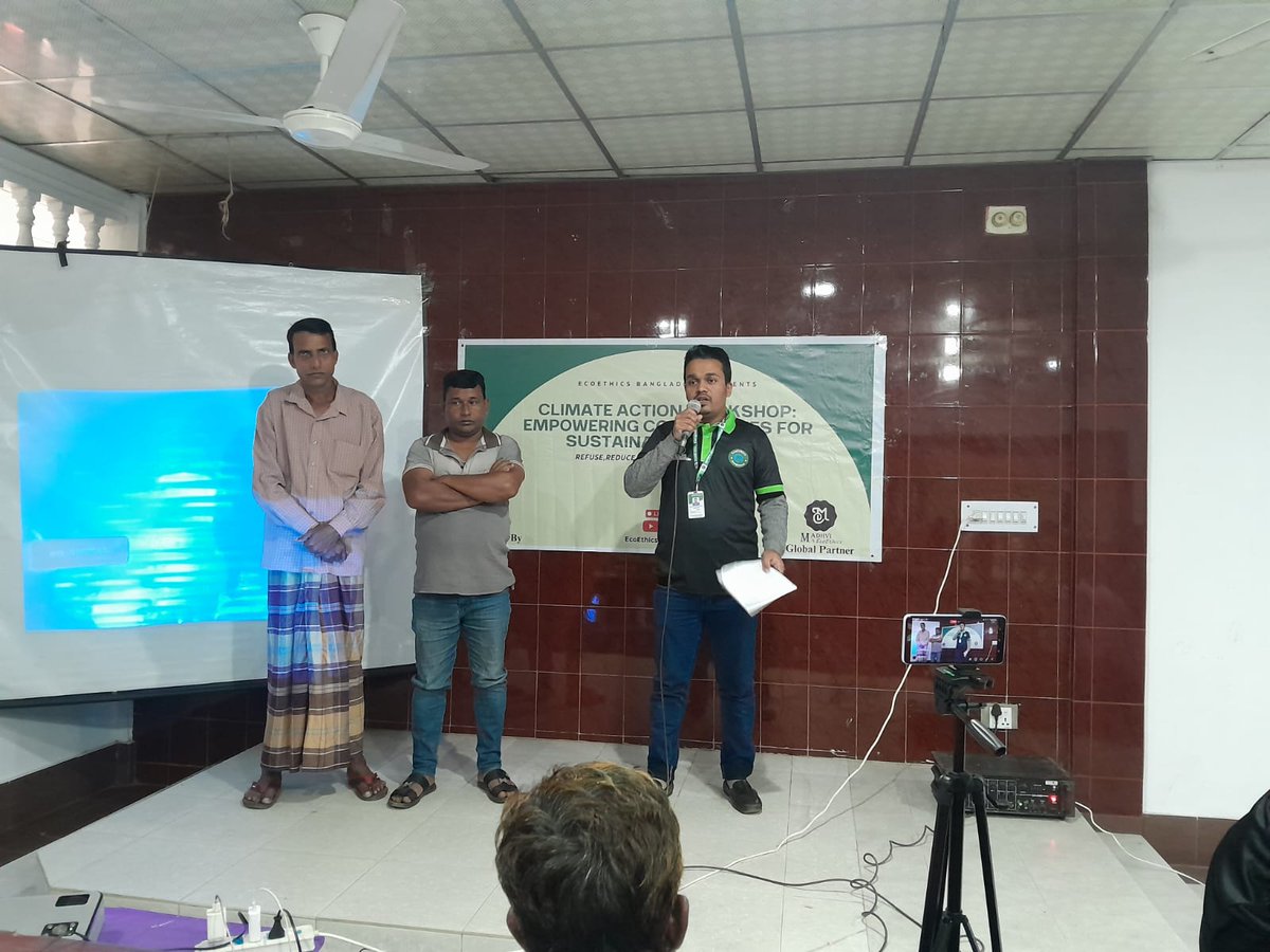 EcoethicsBD's tweet photo. Joining forces with farmers, Tourism Officer Delwar Hossain discusses #sustainable practices and the vital link between #agriculture and #environmental stewardship in a dynamic Q&A session.#madhvi4ecoethics
#ecoethicsbangladesh
#GreenFutureAhead
#climatecountdown
#Moulvibazar https://t.co/MQNC0ApcSj