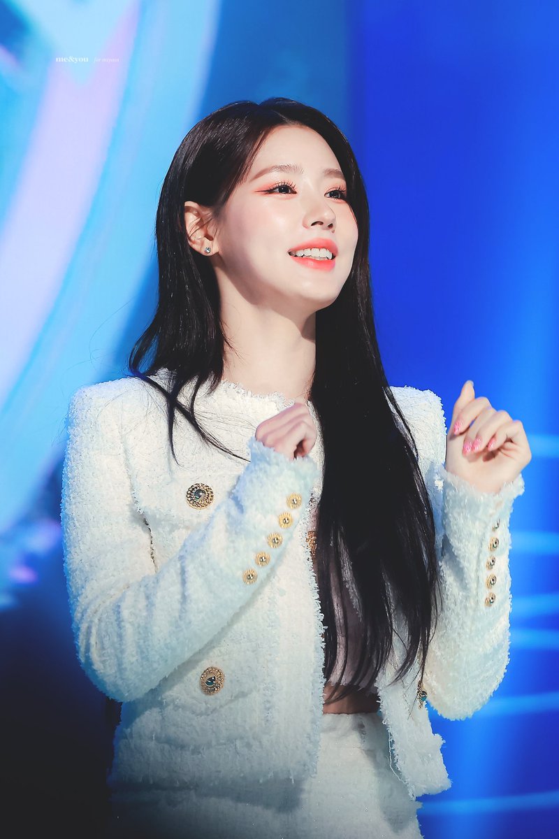 37_zip_'s tweet photo. #미연이생일에_빠져든다_빠져든다
#HappyMiyeonphroditeDay

미연날 미연시💚💖
영원한 우리공주 너무 생일축하해 https://t.co/pCyDGtbWC1