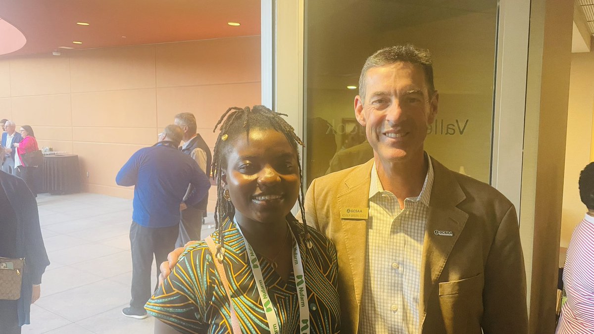 I'm having an amazing time at the GCSAA conference. The first frame has me with Mike and Craig and the second frame has Kevin at the president's reception party

Looking forward to tomorrow’s event. Very nice people and cool stuff out here.