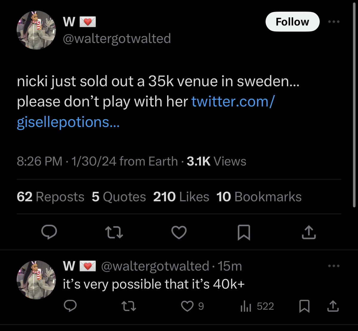 Yoncesfavgurl's tweet photo. Barbz are so embarrassing 😭. The stage  is moved up to the front and only 20% of the arena is being used 😭😭😭 the rest are blocked off https://t.co/oM1BNSBiL7