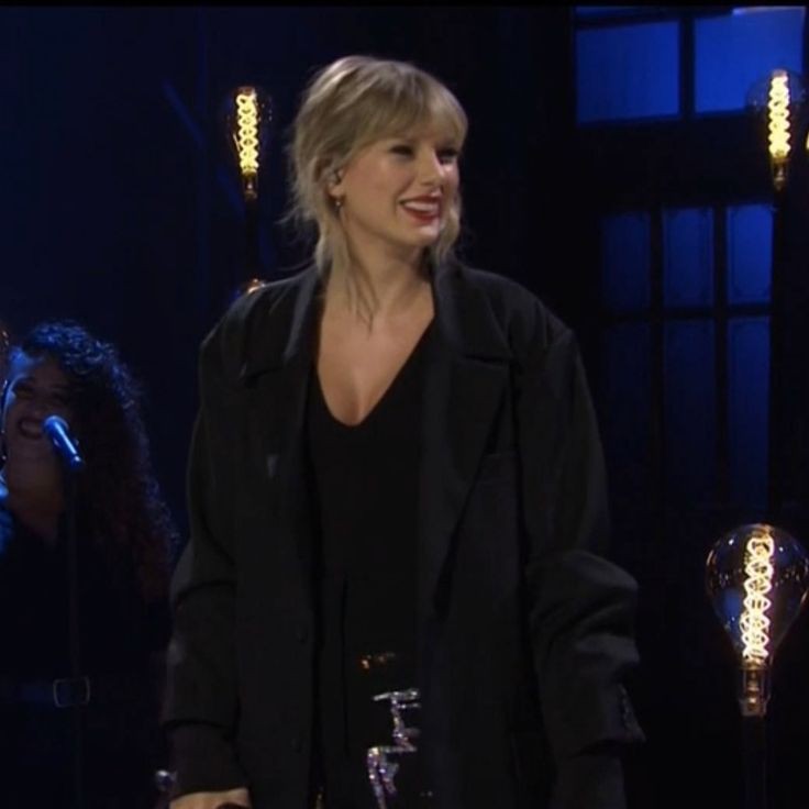 ㅤ
ㅤ“ Buenas noches. ”
ㅤㅤ