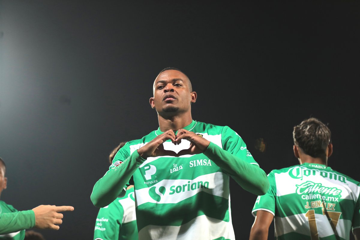 ClubSantos's tweet photo. Desde los 11 pasos, Harold Preciado ya abrió el marcador. 🔥🔝

#PrimeroGuerreros