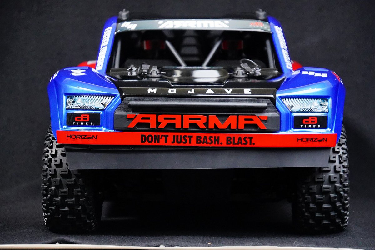 OBLHOBBY's tweet image. 在庫即納　 ＃ホライズンホビ―　＃Horizonhobby 1/8 ＃MOJAVE 4X4 4S BLX Desert Truck RTR, White　【＃ARRMA - ARA4404T1】【＃ARRMA - ARA4404T2】