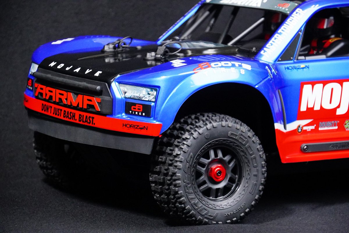 OBLHOBBY's tweet image. 在庫即納　 ＃ホライズンホビ―　＃Horizonhobby 1/8 ＃MOJAVE 4X4 4S BLX Desert Truck RTR, White　【＃ARRMA - ARA4404T1】【＃ARRMA - ARA4404T2】