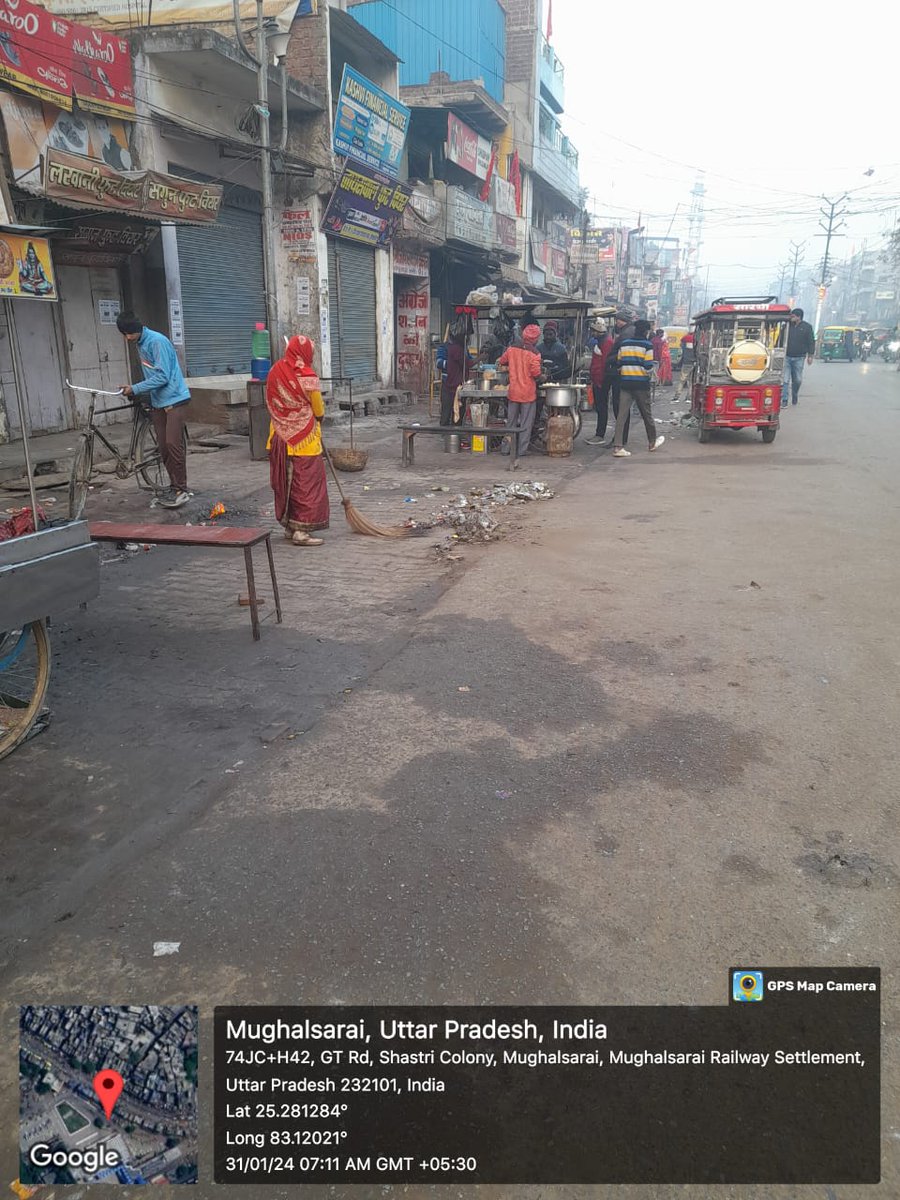 npppddun's tweet photo. हर गली, हर मोहल्ला,हर सड़क टीम नगर पालिका परिषद् पंडित दीनदयाल उपाध्याय नगर चंदौली के स्वच्छता मित्र अपने कार्यों में मुस्तैद। 
#स्वच्छभारतअभियान #swachhsurvekshanpddun #roadsweeping #roadcleaning #swachhsurvekshan2024pddun https://t.co/tvQQh06ix5