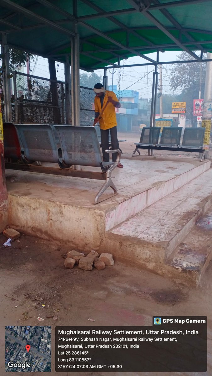 npppddun's tweet photo. हर गली, हर मोहल्ला,हर सड़क टीम नगर पालिका परिषद् पंडित दीनदयाल उपाध्याय नगर चंदौली के स्वच्छता मित्र अपने कार्यों में मुस्तैद। 
#स्वच्छभारतअभियान #swachhsurvekshanpddun #roadsweeping #roadcleaning #swachhsurvekshan2024pddun https://t.co/tvQQh06ix5