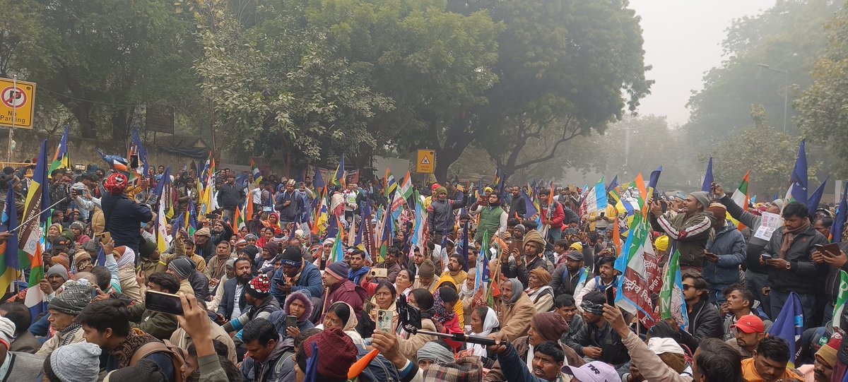 RavindraRane12's tweet photo. जंतर मंतर, नई दिल्ली
#चुनाव_आयोग_पर_महामोर्चा https://t.co/iDNQtdA8pi