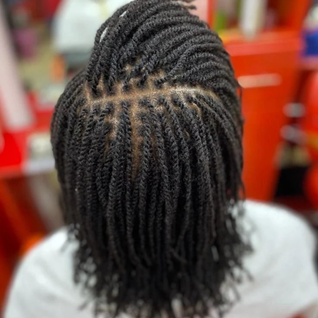 saspacity's tweet photo. If you love Sister Locs but you're not ready to get them just yet, you can try out Microtwists.
Lasts up to 5 months &amp; can be retouched during that period.
For bookings, contact us on 0745664040 https://t.co/kZN2c353xZ