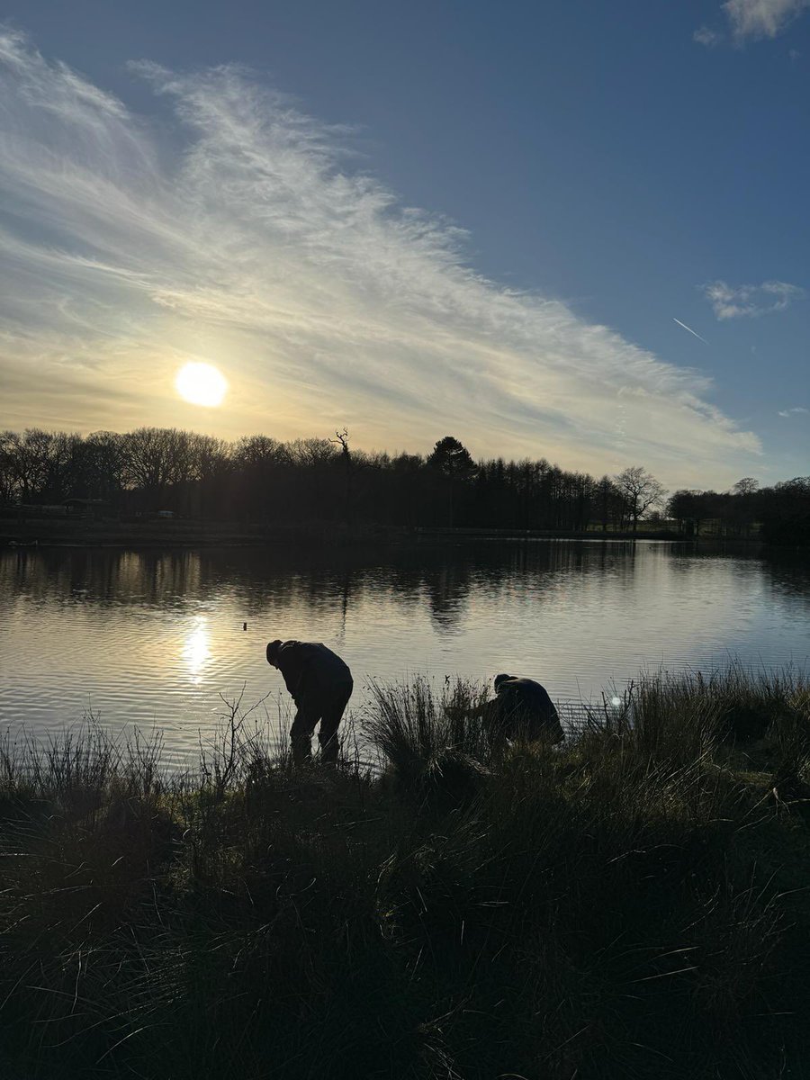 StothardRuss's tweet image. Outdoor and indoor teaching OneHealth at Knowsley Safari with MSc class - epidemiology in action if you know where to look @DagnallLab @CNTD_LSTM