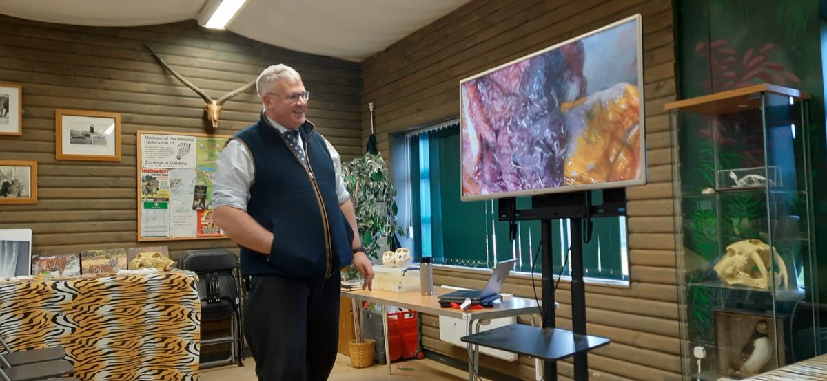 StothardRuss's tweet image. Outdoor and indoor teaching OneHealth at Knowsley Safari with MSc class - epidemiology in action if you know where to look @DagnallLab @CNTD_LSTM