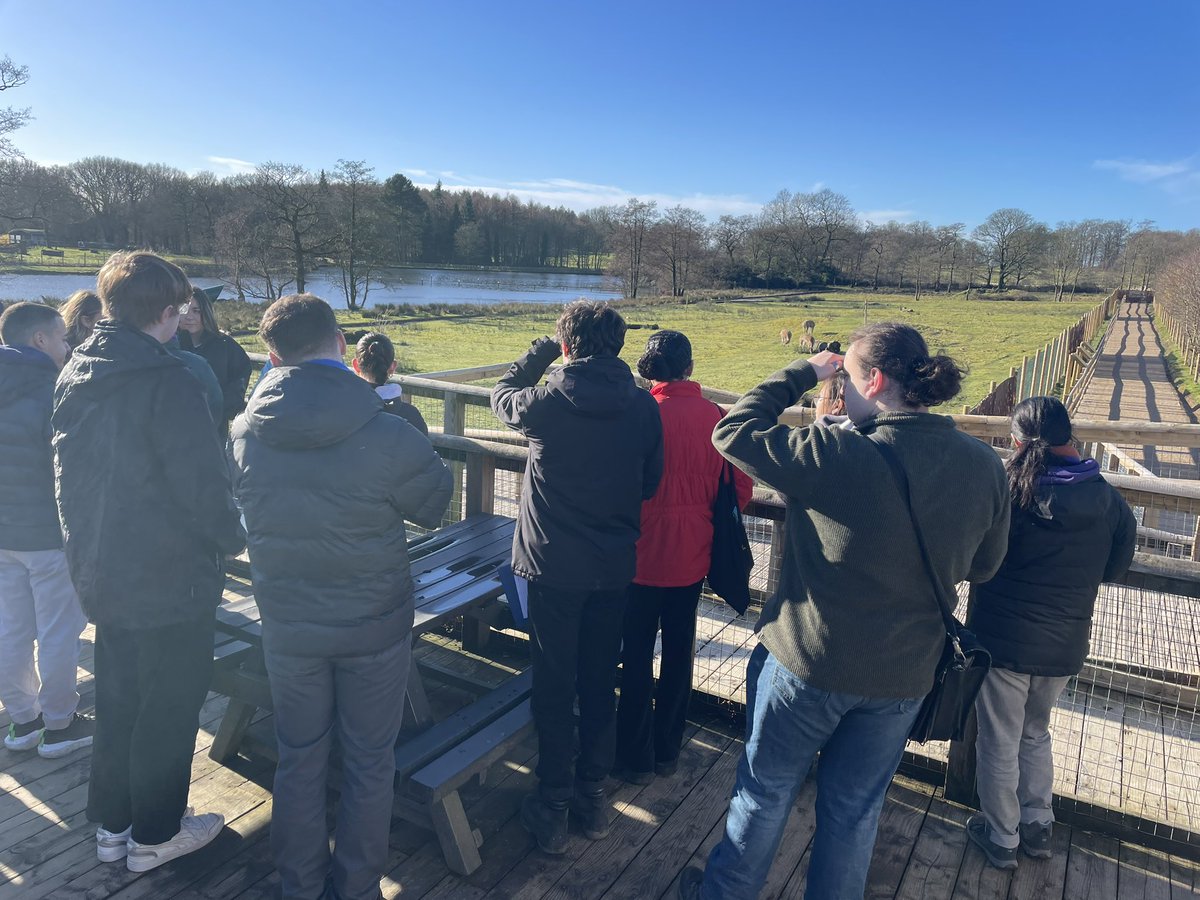 StothardRuss's tweet image. Outdoor and indoor teaching OneHealth at Knowsley Safari with MSc class - epidemiology in action if you know where to look @DagnallLab @CNTD_LSTM