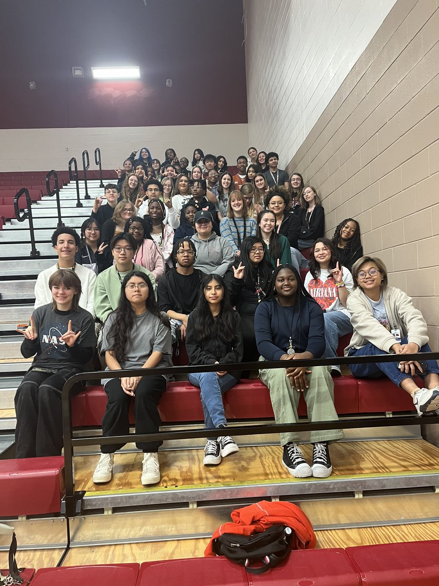 Weiss Choir tweet media