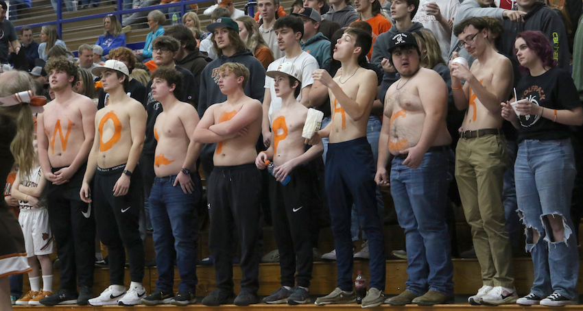TheManiacHiker's tweet photo. GirlsBB-South Spencer Sectional-Crawford County 43, North Posey 36...Crawford County-Skylar Howell and Maddyson Sturgeon 10 points each...North Posey-Alyssa Heath 11.....Crawford County improves to 18-6, North Posey ends at 9-15... https://t.co/Y1w59eDdHw