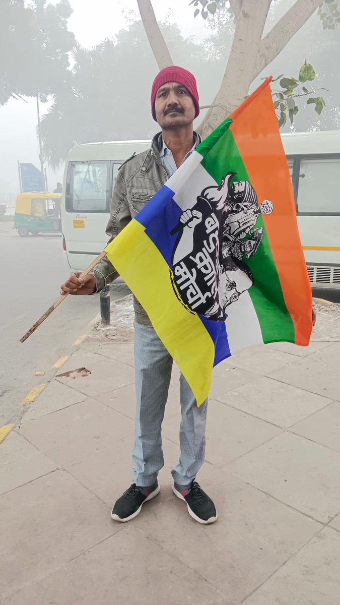 ये आज़ादी झूठी है
देश की जनता भूखी है

#चुनाव_आयोग_पर_महामोर्चा