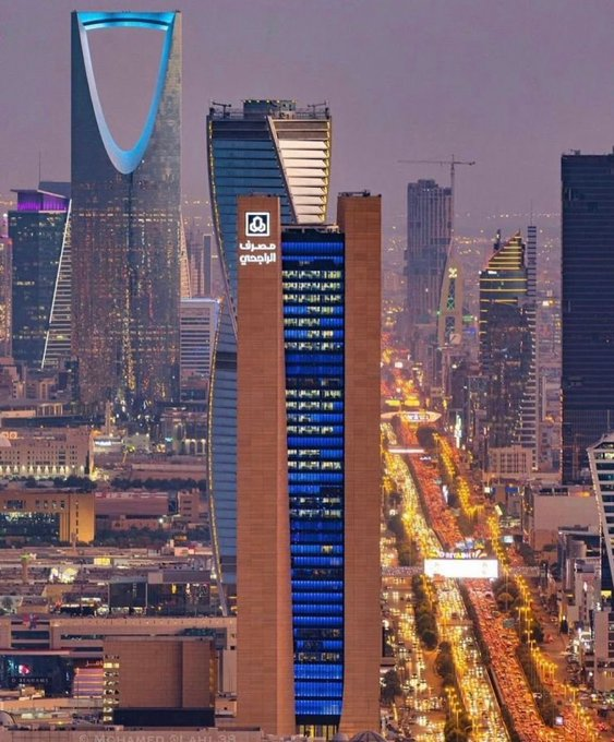 THEWOLFOFTASI's tweet photo. عاجل

مصرف #الراجحي يدشن نتائج القطاع البنكي ويعلن عن تحقيقه لصافي أرباح عن العام 2023م بـ 16.62 مليار ريال بانخفاض 3.09% عن العام 2022م.

ربحية السهم : 3.95 ريال.

التغير التاريخي لأرباح المصرف:
أرباح العام 2018م = 3,768 مليون.
أرباح العام 2019م = 10,158 مليون.
أرباح العام 2020م = 10,595 مليون.
أرباح العام 2021م = 14,746 مليون.
أرباح العام 2022م = 17,151 مليون.
أرباح العام 2023م = 16,621 مليون.