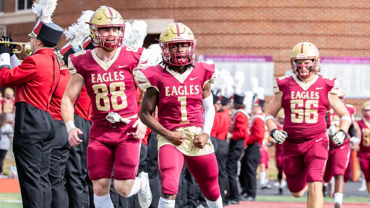 Blessed to receive 4th offer from Bridgewater College!! #AGTG ✝️

<a href="/CoachPurk/">Kyle Purkey</a> <a href="/Coach_bjones44/">State Champ Jones</a> <a href="/ReggieWhite90/">Reggie White ΦΒΣ ETA🤘🏾🤘🏾🤘🏾 9-0</a> <a href="/WearemilfordFB/">Milford Mill Millers</a>