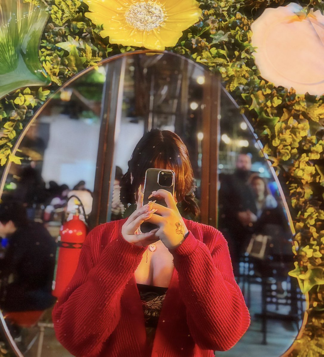 ManekiSoto's tweet photo. Hilo de nalg0nas! Chicas hagan su magia ✨ https://t.co/e7mZwXuF66