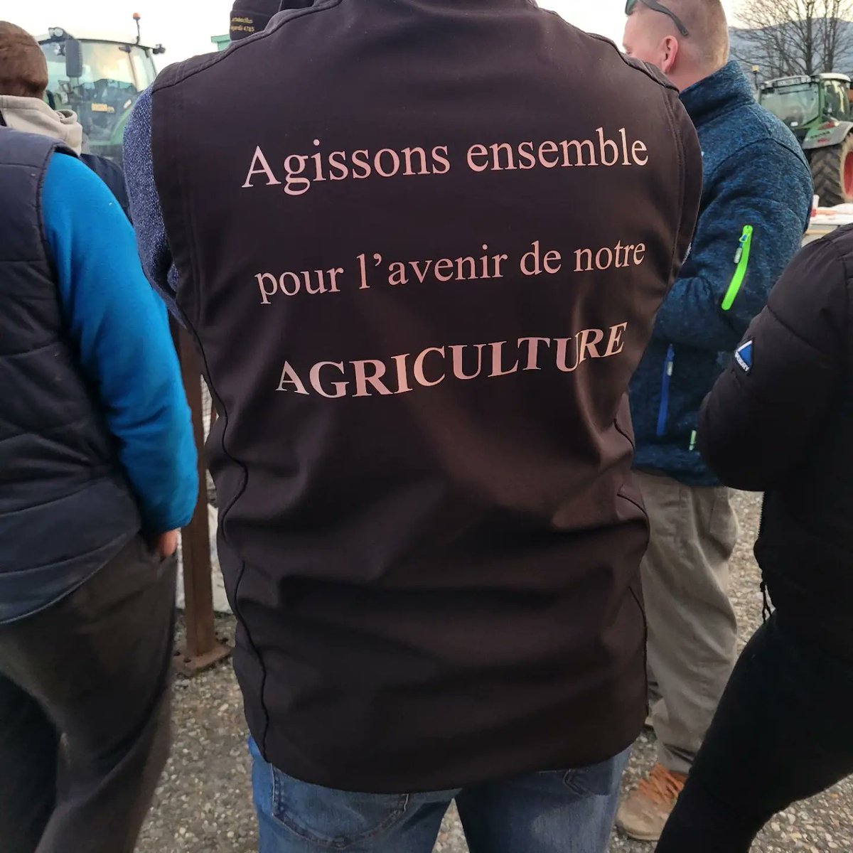 🤝  Mobilisation des Agriculteurs et Jeunes Agriculteurs du Pays de Gex et alentours. Valorisation, transmission, excès de contraintes, foncier, prédation...  🐄🐓🌻🌾🚜
#agriculteursdupaysdegex #jeunesagriculteursdupaysdegex 
<a href="/paysdegexagglo/">Pays de Gex agglo</a> <a href="/auvergnerhalpes/">Auvergne-Rhône-Alpes</a>