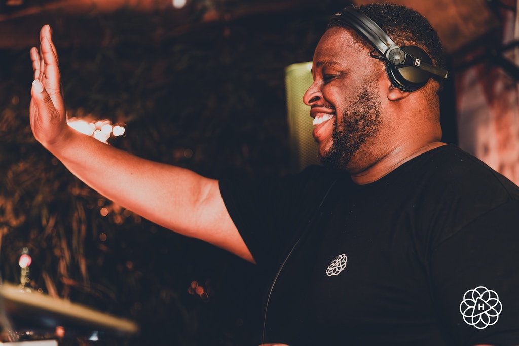 DJJayGreene's tweet photo. Life becomes more meaningful when you treasure the moments.⁠ https://t.co/oqM4UzBsXQ