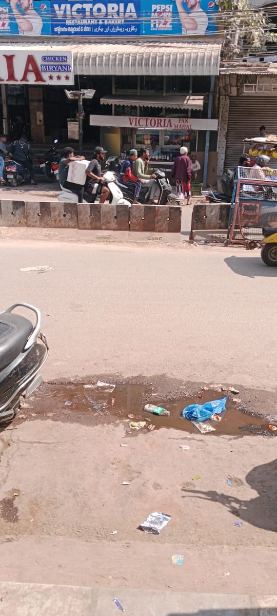 fightersri28784's tweet photo. @GHMCOnline 
Please fill the danger potholes at Bibi bazar opposite Shanbag hotel and charminar biryani hotel https://t.co/dosWO1io98