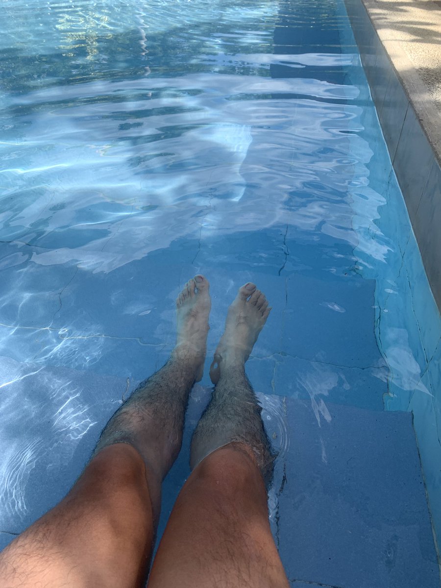 aje__'s tweet photo. A summary of how that race felt haha

The race was my first real ride in 2 weeks due to bike and health problems. I have a solid base but my legs weren’t ready to jump into that intensity

Literally 150 km of both legs cramping 🤣 Thought I was going to lose my head from the pain https://t.co/v7a9R28UrM