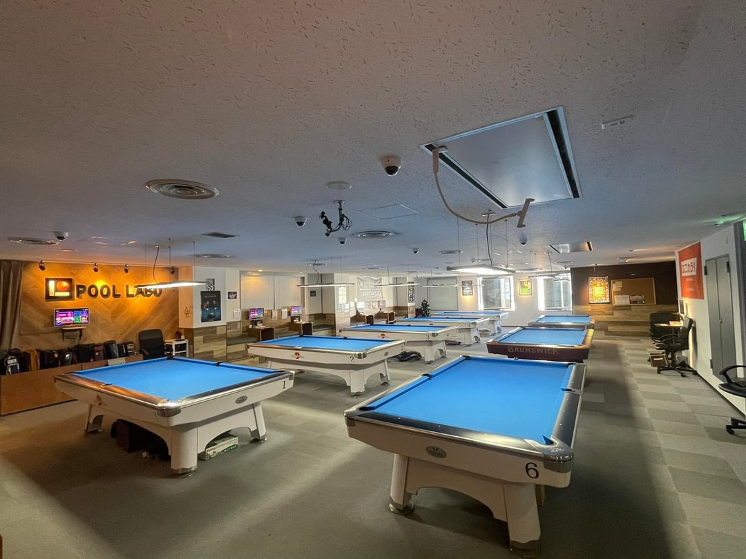 POOLLABOLOLIWEN's tweet photo. おはようございます😀
今日も13時から24時まで営業です♪
皆様のご来店、お待ちしております🙇
#ビリヤード #ダーツ #伊勢佐木モール #POOLLABO #ビリゾーンフォープール #キューショップジャパン横浜 #ZENCUE #羅立文 https://t.co/aWuYncPrkj