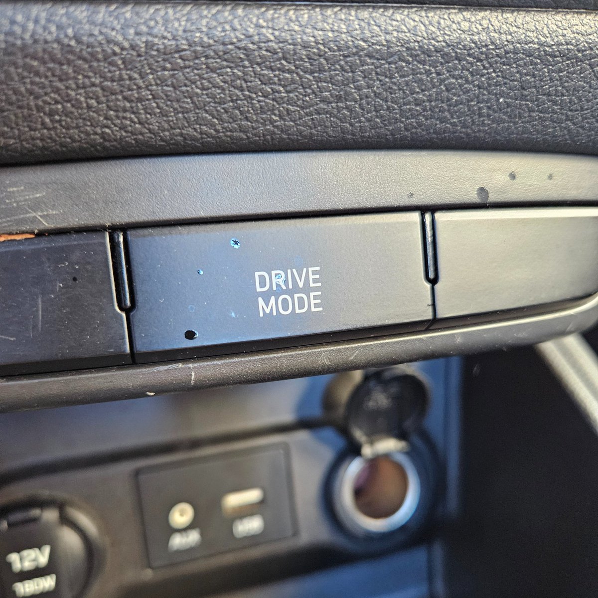 dodgonkulator's tweet photo. this is a pretty good feature for a car to have https://t.co/tKSlAQWDp6
