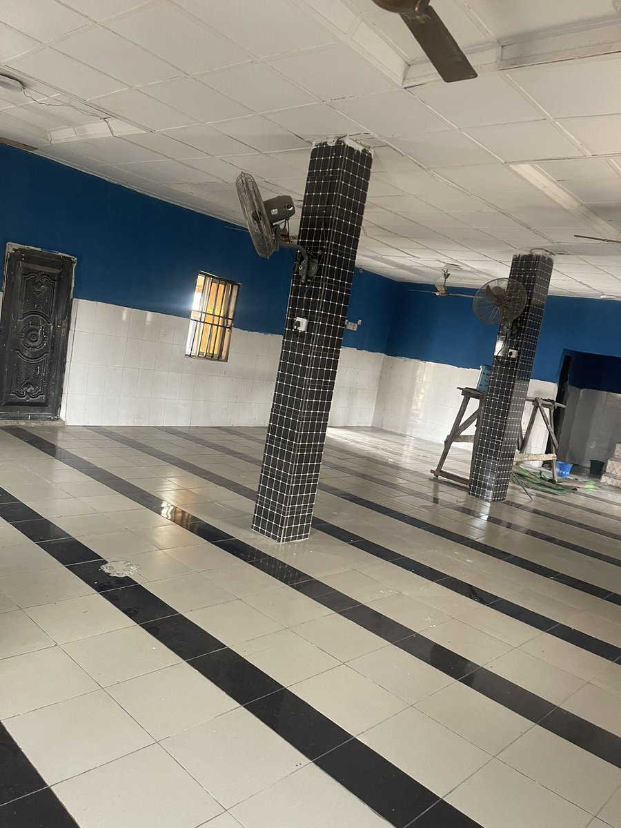 Halal_Match's tweet photo. ANAMBRA MOSQUE UPDATE!!!
RETWEET PLEASE 

We are at Anambra state, Ogbaru LGA KARA to renovate their Friday Mosque. Hasumiya and inside mosque tilling completed… we need your donations to help our Igbo brothers in renovating their mosque. We still need to complete outside tilling, carpet, screeding, painting and sound system. 

Amount Needed: N1,200,000 
Amount raise= N675,000
Amount Spent= N647,000
Amount at Hand= N28,000 
No amount is too small, retweet pls 🙏🏽
Contact: +2348027049240

Account Name: Halal Foundation
Acct Number: 0565388358
Bank Name: Gtbank