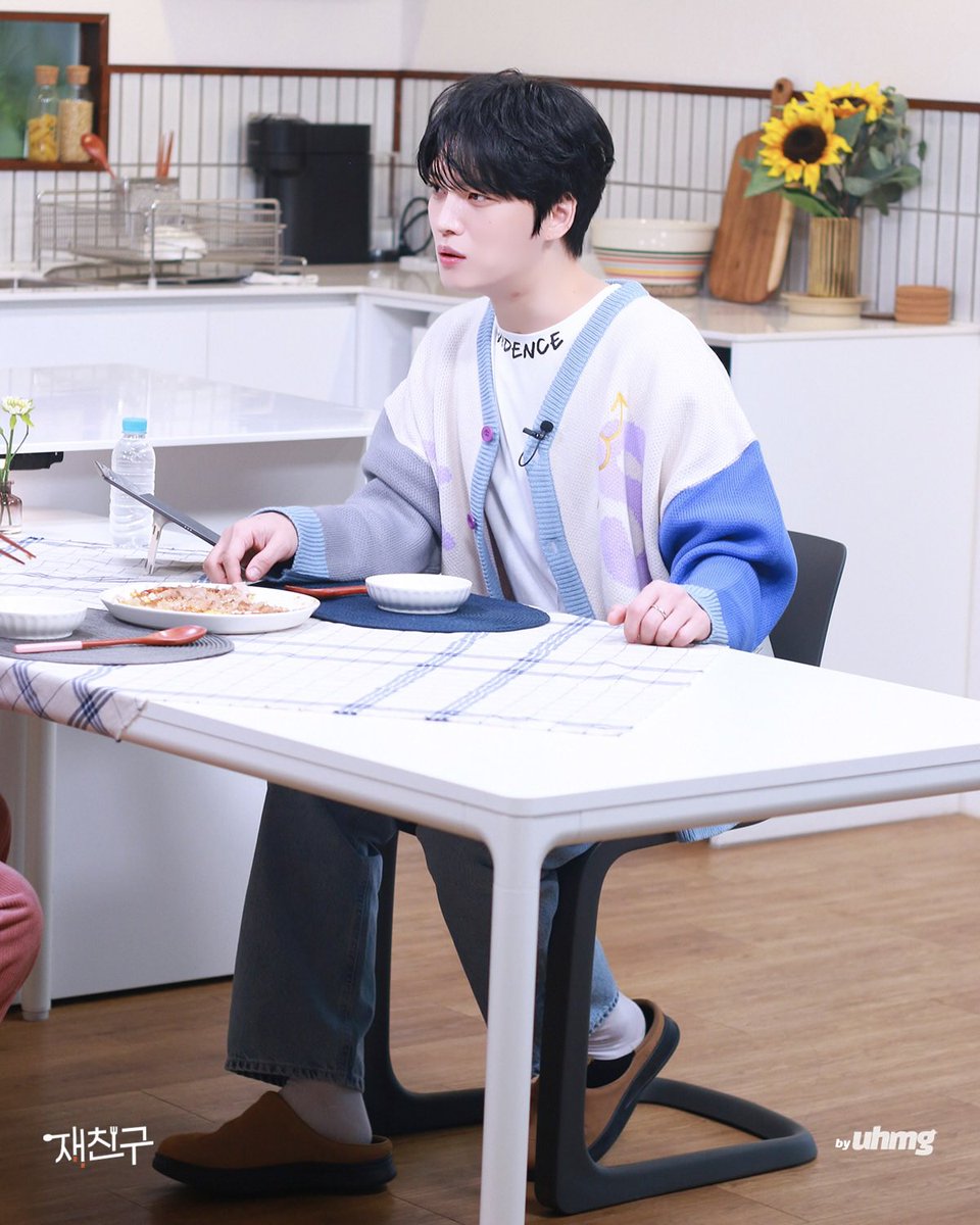 jaefriends_twt's tweet photo. 스물다섯 번째 재친구
아직 정답자 없어요🫠
힌트: 오디션 프로그램 트로피 수집가 (1등만 2번)
⠀
#재친구 #김재중
#Jaefriends #Kimjaejoong #Jaejoong
#ジェジュン #金在中 #J_ https://t.co/AG95UalbWD