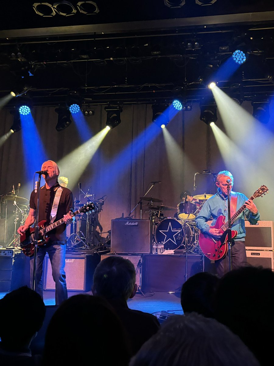 sweety1515's tweet photo. Paul Weller
会うのは8年ぶり。名古屋では2012年のライブ以来の再会。

時代の中で変わっていくもの。
でも、変わらないものは変わらない。
どうもありがとう。

#paulweller 
#live 
#nagoya 
#diamondhall 
#ポールウェラー
#ライブ 
#好きなもの 
#好きなひと 
#ありがとう https://t.co/HeIOsrwwRi