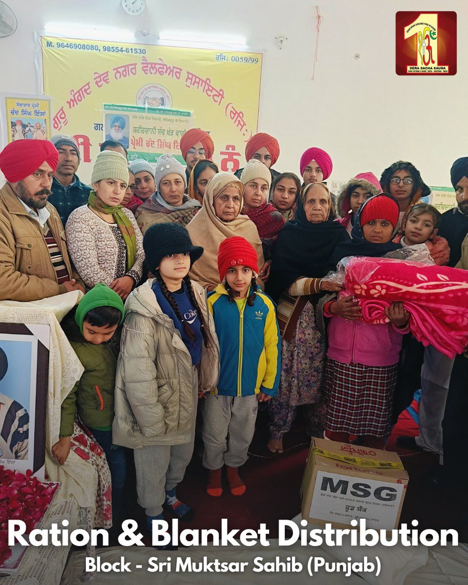 DSSNewsUpdates's tweet photo. #DeraSachaSauda volunteers spreading warmth and hope! This month, they've not only provided essential ration but also blankets and warm clothes to families in need. Let's keep the spirit of giving alive! #FoodBank #HelpingHand #WinterWarmth https://t.co/FuhKxqh1x6