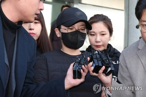 Prosecutors in South Korea are seeking a 15-year prison sentence for Jeon Cheong-jo, the former fiancé of Olympic fencing medallist Nam Hyun-hee on fraud and forgery charges.

Legally female, Jeon presented as a male chaebol heir and swindled victims of $2M+.