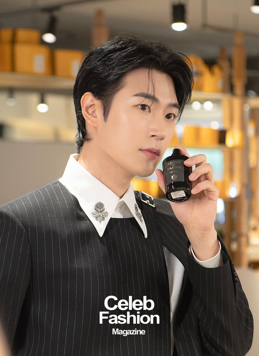 SXXHXXJXXCXXX's tweet photo. /

240130 AQUA di PARMA's: Yellow Cafe

Alexander McQueen
Embellished Collar Cotton Poplin Shirt
EUR 660

/

#박서함 #ParkSeoHam #AcquadiParma #아쿠아디파르마 #YellowCafe #SXXHXXJXXCXXX_Shot https://t.co/qVEdKZ1EXr