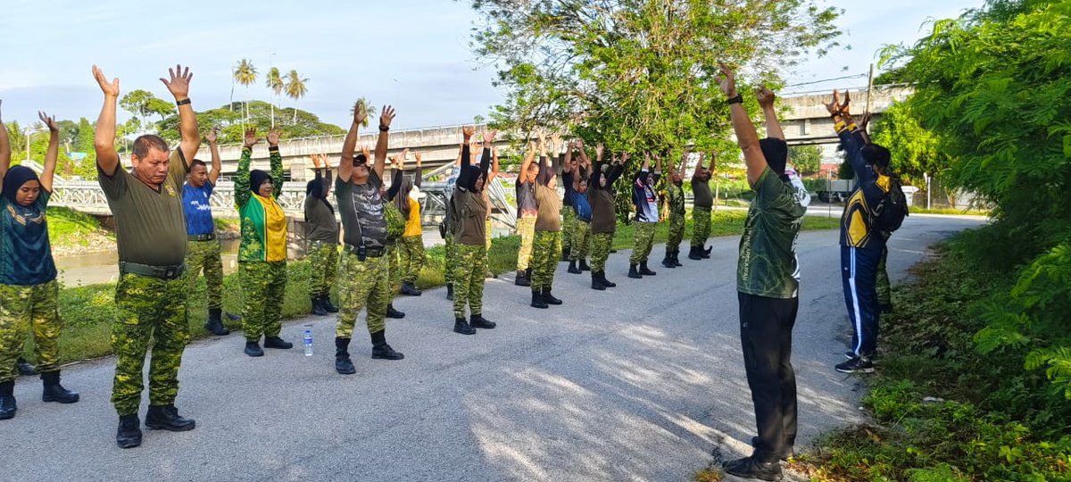 RELADAERAHBTGJH's tweet photo. 31 Januari 2024, Rabu l Batu Gajah - Sekitar Program RELA Sihat (10,000 Langkah) Peringkat Daerah Batu Gajah bersama Penolong Pegawai RELA Daerah serta anggota RELA yang dijalankan di Taman Alam Kinta, Batu Gajah.
 #SetiaBerbakti 
#relamalaysia
#MalaysiaMadani https://t.co/2EhxGm8iOv