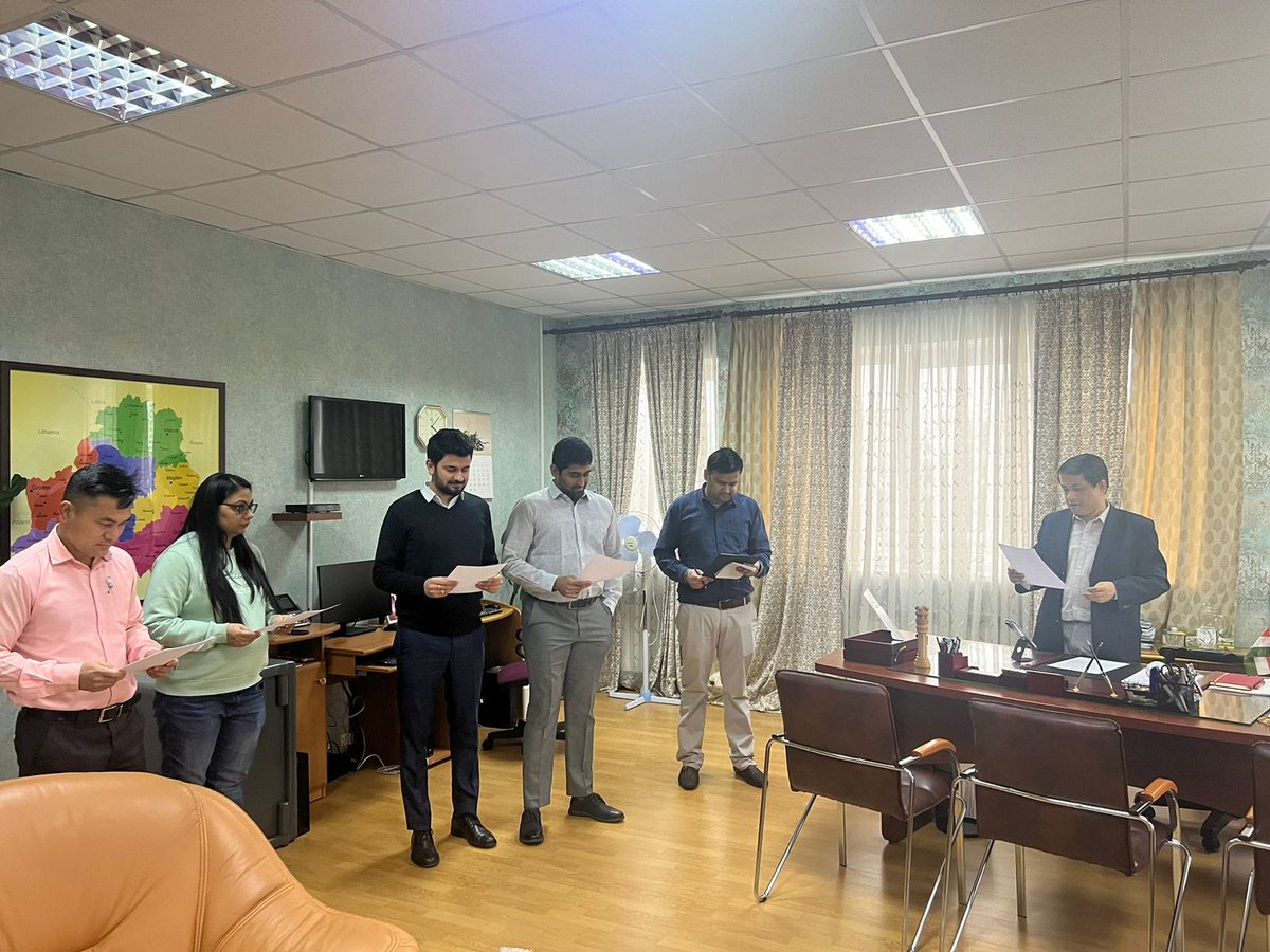 Swachhta Pakhwada – 2024 is being observed in Ministry of External Affairs from 16 - 31 January, 2024. On 29 Jan, Ambassador & officials of the Embassy read the Swachhta pledge and resolved to maintain cleanliness in their surroundings. @Swachhbharat @mygovindia #swachhoffice