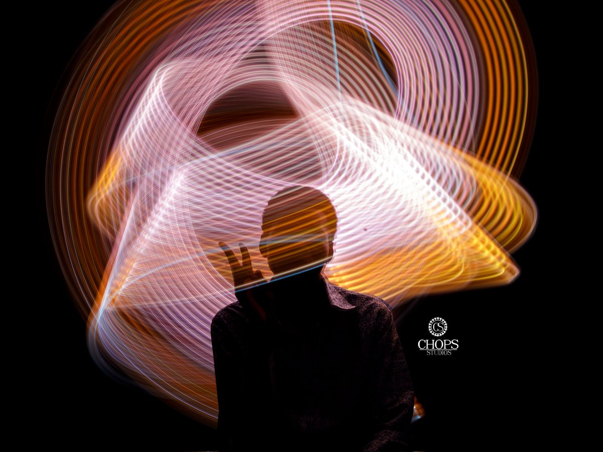 Fingerchops2's tweet photo. This is a light painting project We did yesterday at the academy @saphotoAcademy and I am excited with the length the mind could go while creating and getting exposed to what you never imagined. #fingerchops #ChopsStudioz https://t.co/pegBnnQkp0