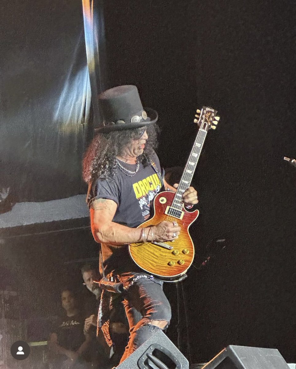 All_about_SLASH's tweet photo. From the gig in #Brazil #Belohorizont #arenahall #theriverisrisingtour #2024 #SMKC #Slash #myleskennedy #toddKerns #frankSidoris #brentfitz #rnfnr #slashnews 
📸 @mauricio_m_ribeiro https://t.co/FQaVnwZyZ4