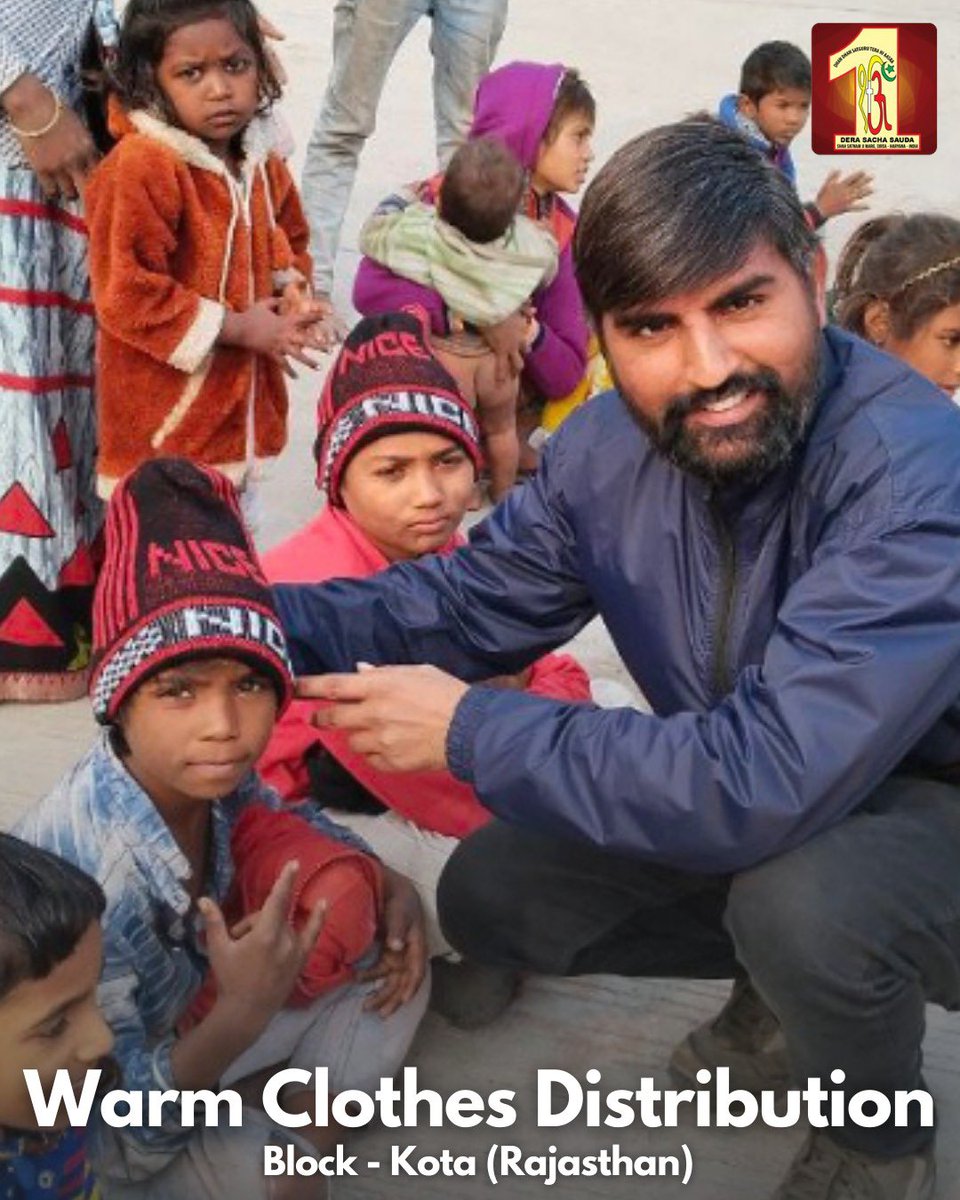 DSSNewsUpdates's tweet photo. Winter warmth spreads as Dera Sacha Sauda volunteers generously distribute warm clothes to children and families living roadside. Their kindness wraps the community in comfort and care. #WinterWarmth #WinterCare #DeraSachaSauda https://t.co/YHdvQcSrgl