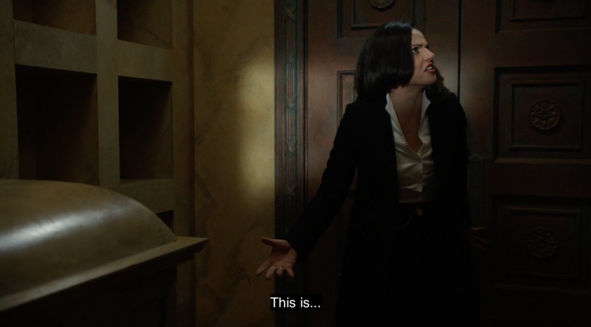 sq33kmonster's tweet image. the spell of shattered sight was designed to make people turn against the ones they love and lo and behold! 

regina turned against emma