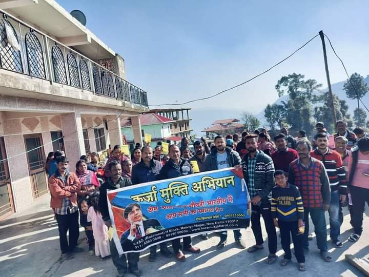 SushilChandeli3's tweet photo. आज हिमाचल प्रदेश के जिला कांगड़ा के मुख्यालय धर्मशाला में डीसी को ज्ञापन दिया गया और उसके साथ-साथ जिला शिमला में भी टीम ने फील्ड में जाकर समूह लॉन से जुड़ी कई महिलाओं के फॉर्म भरवाए व उन्हें अभियान की जानकारी दी https://t.co/pv8a5QHy5R