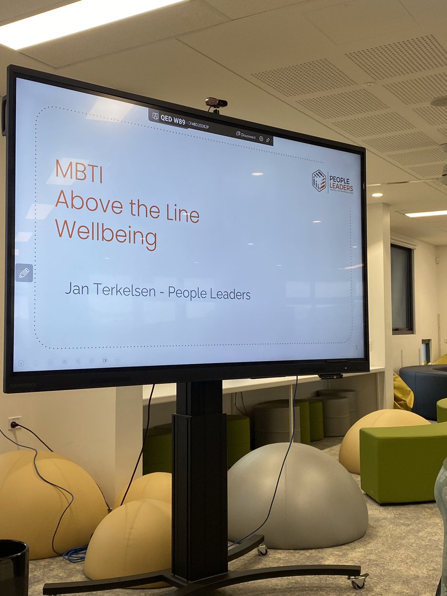 KrisW_82 tweet media