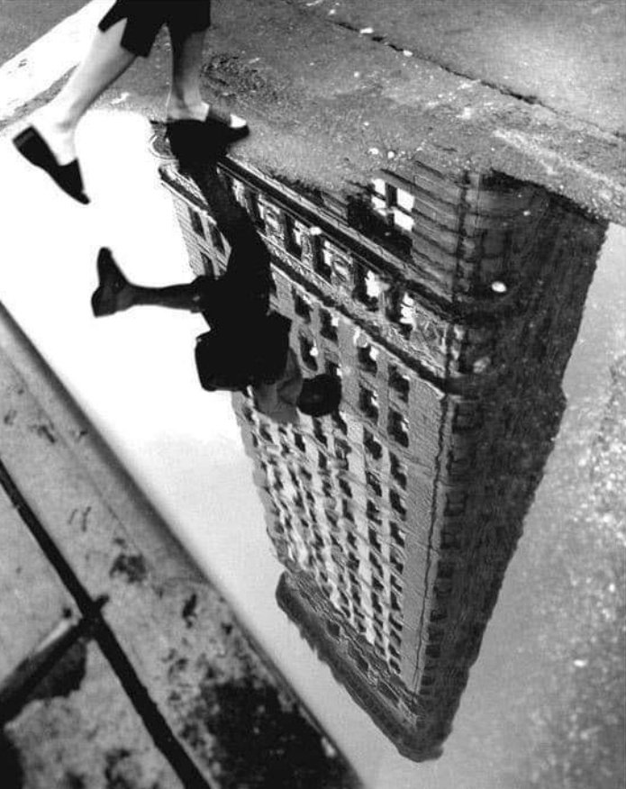Image by Vivian Maier (1926-2009), US street photographer #WomensArt