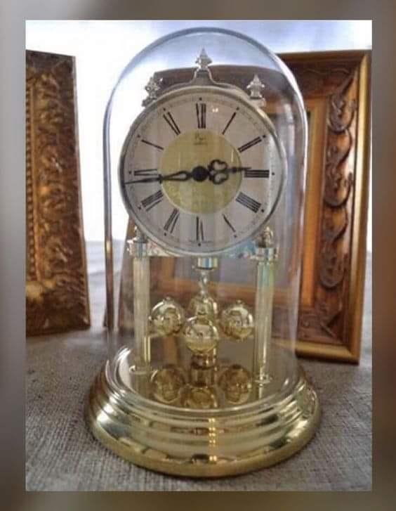 ApacheQQ's tweet photo. Moniko muistaa tämän kellon ja kellon nimen ? Entäs mistä nimi tuli kellolle ? #kellot #nostalgia #clocks https://t.co/BnzKeVPq1u