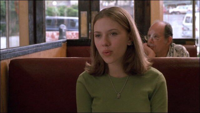 TheCinesthetic's tweet photo. Ghost World (2001) https://t.co/5JFK9wWceZ