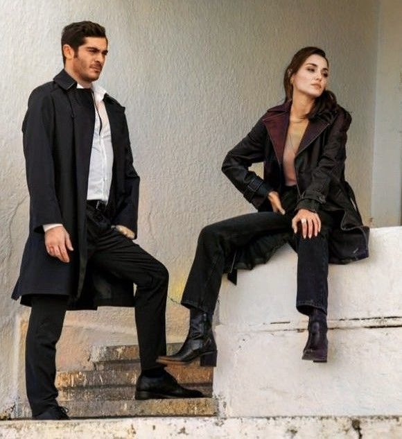 thereseperucho's tweet image. Nuestros queridos y guapísimos #HanBur 🔥💙🤍🖤
#HandeErçel #BurakDeniz 
  #AşkLaftanAnlamaz #BambaşkaBiri
